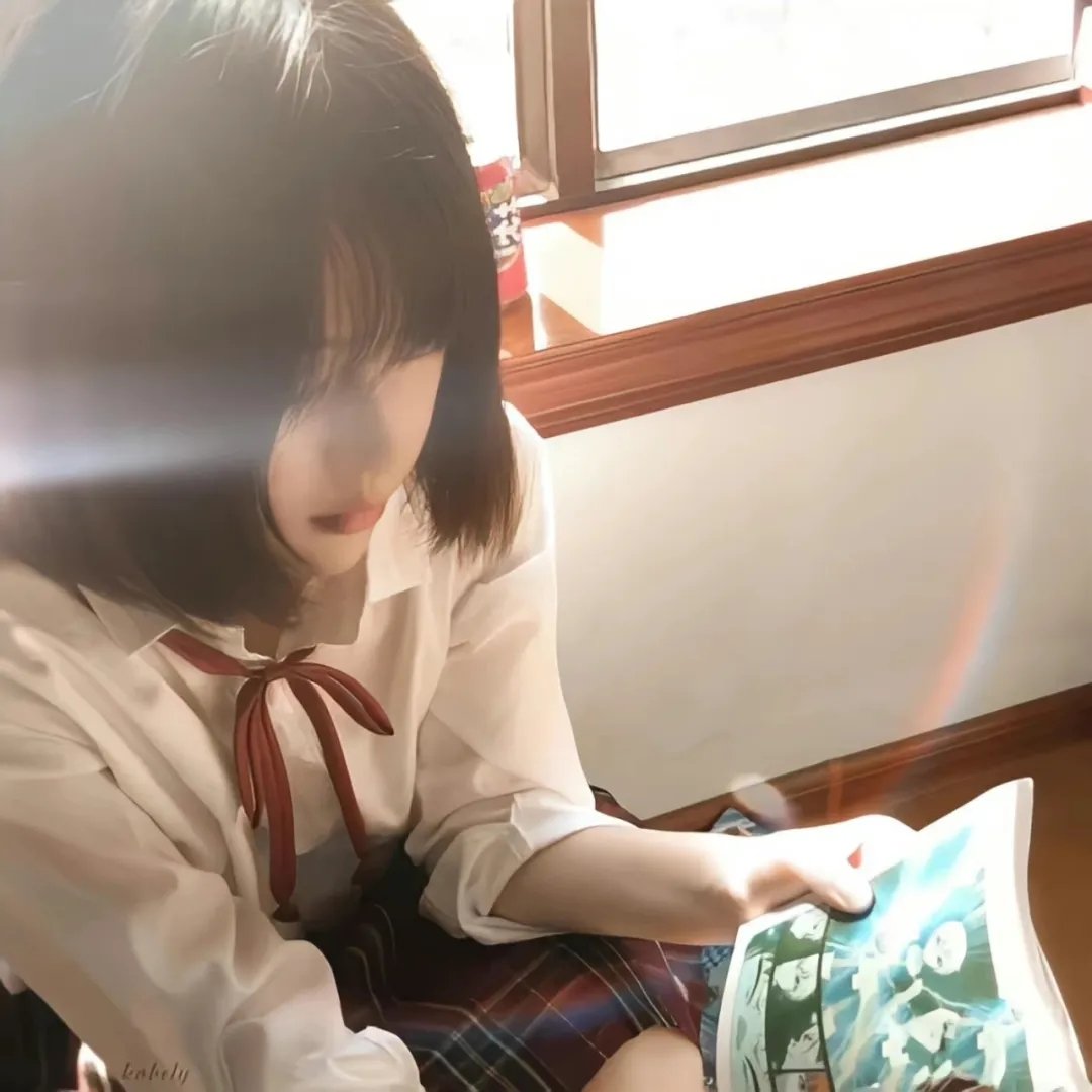 亚当·克莱顿·鲍威尔高清封面